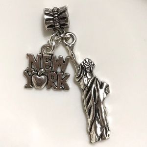New York Statue of Liberty Vacation Dangle Charm
